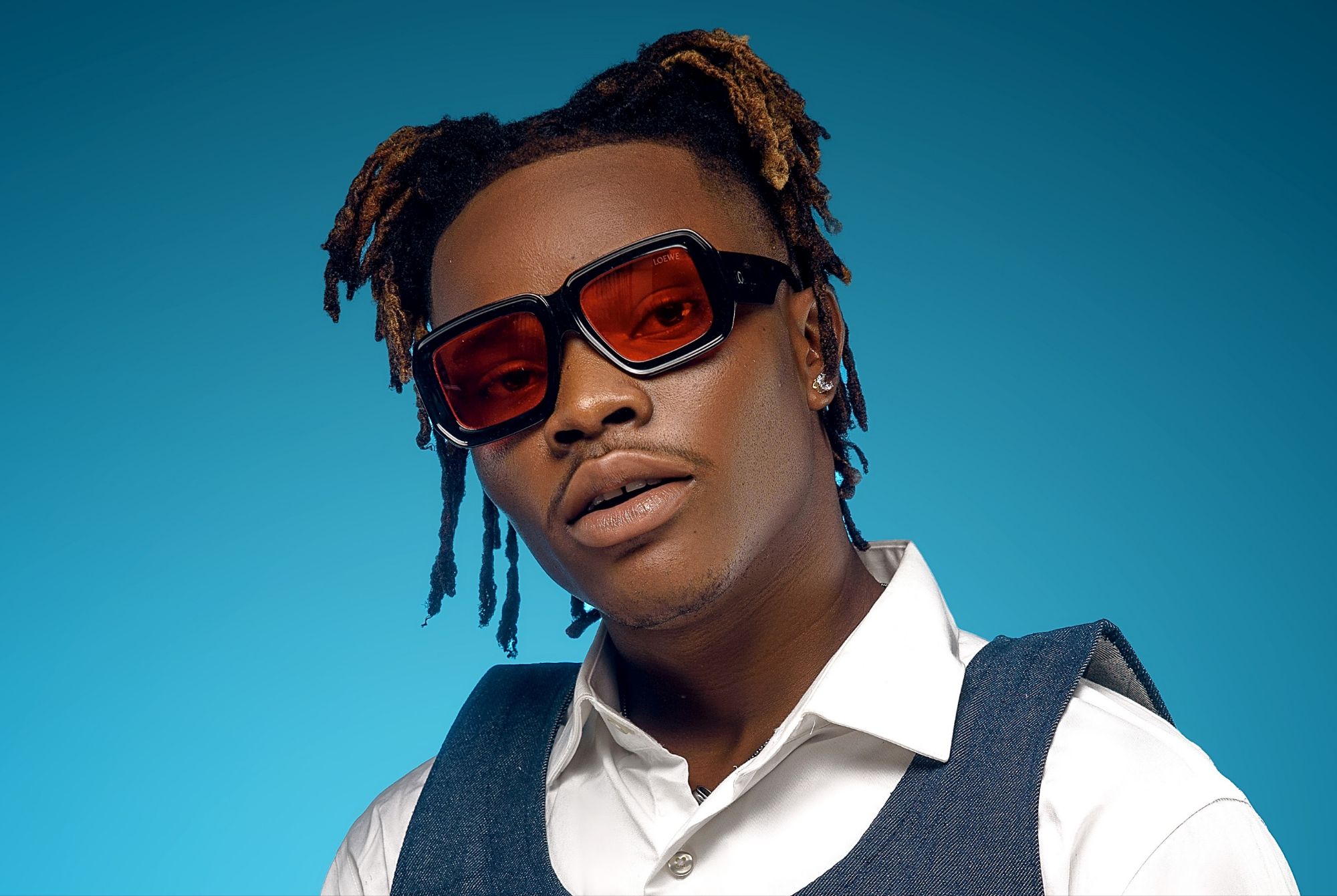 Romeo Babyo Makes a Captivating Debut with 